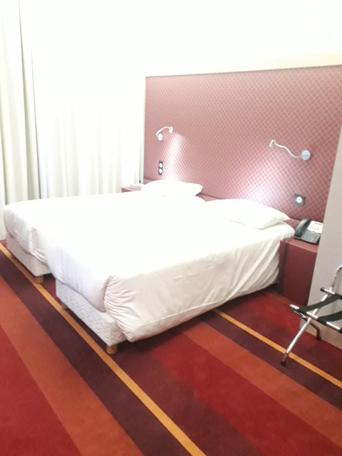 Hotel Le ชาโตว์บรีอองต์ ภายนอก รูปภาพ